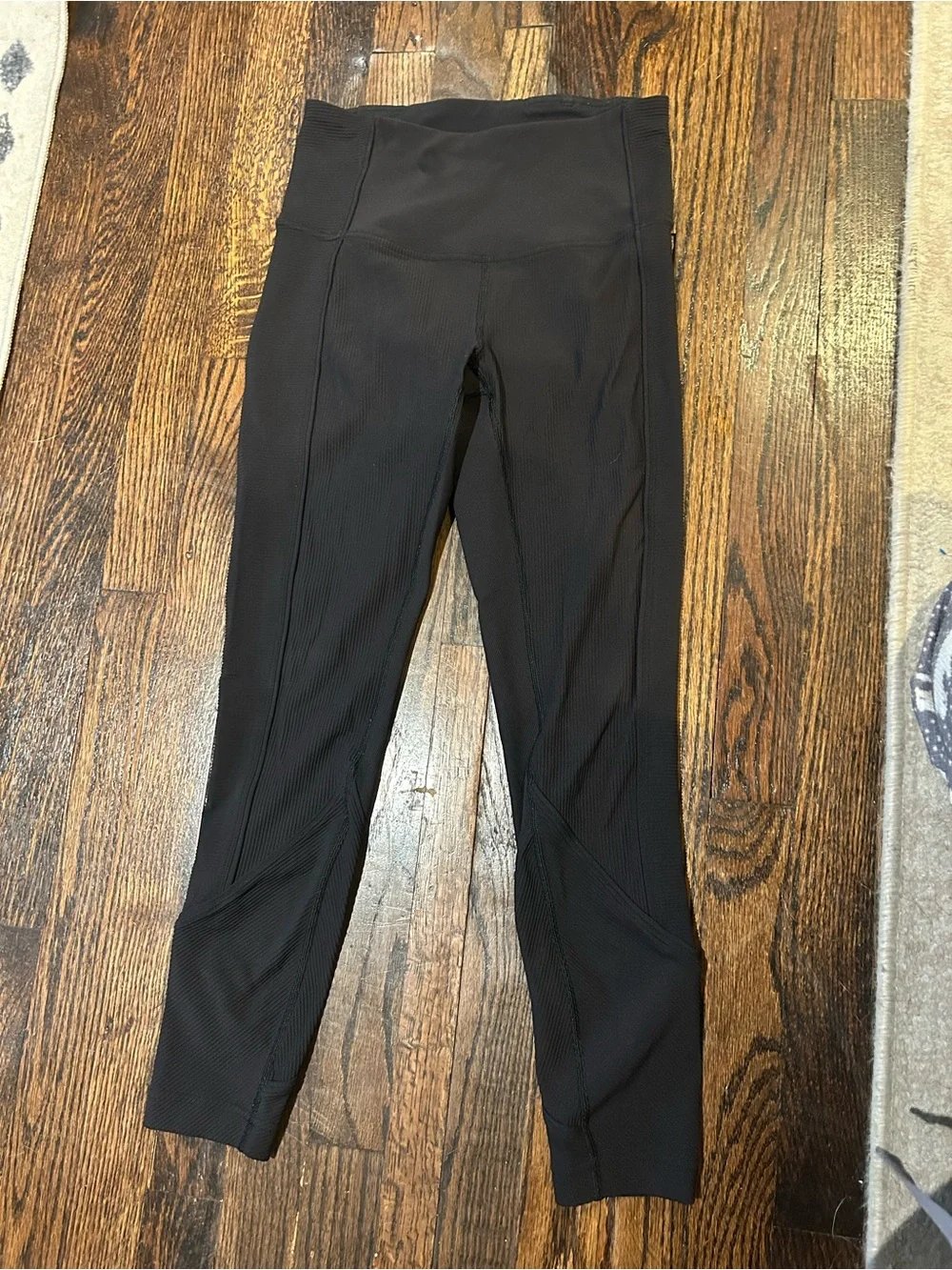 Lululemon Daily Lineup 7/8 Tight 25” (size 6)